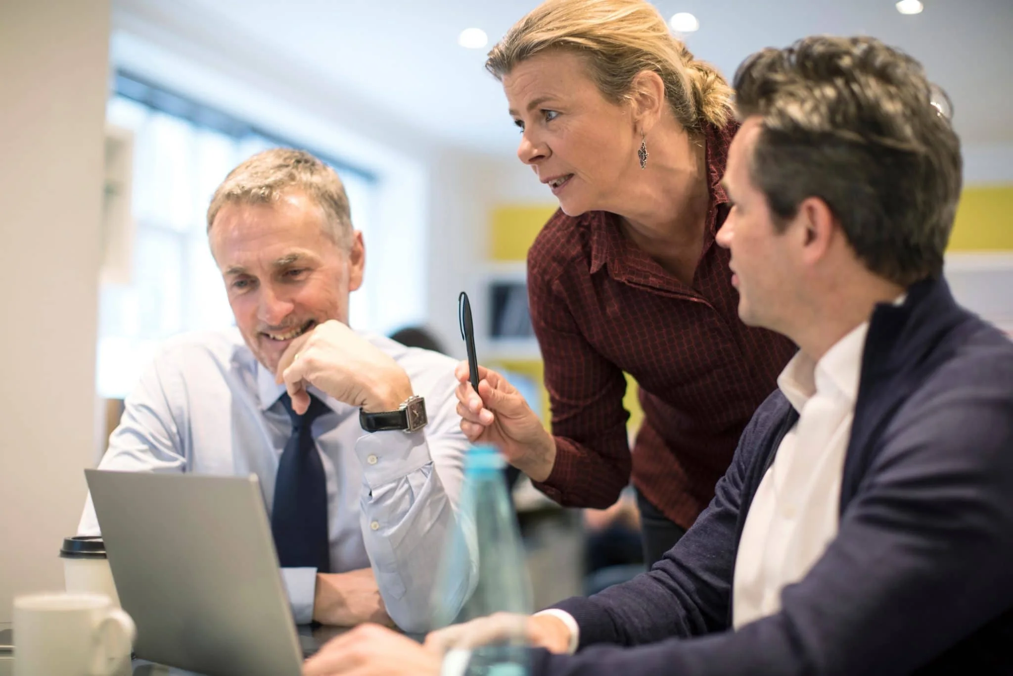Medarbetare inom ekonomi och administration